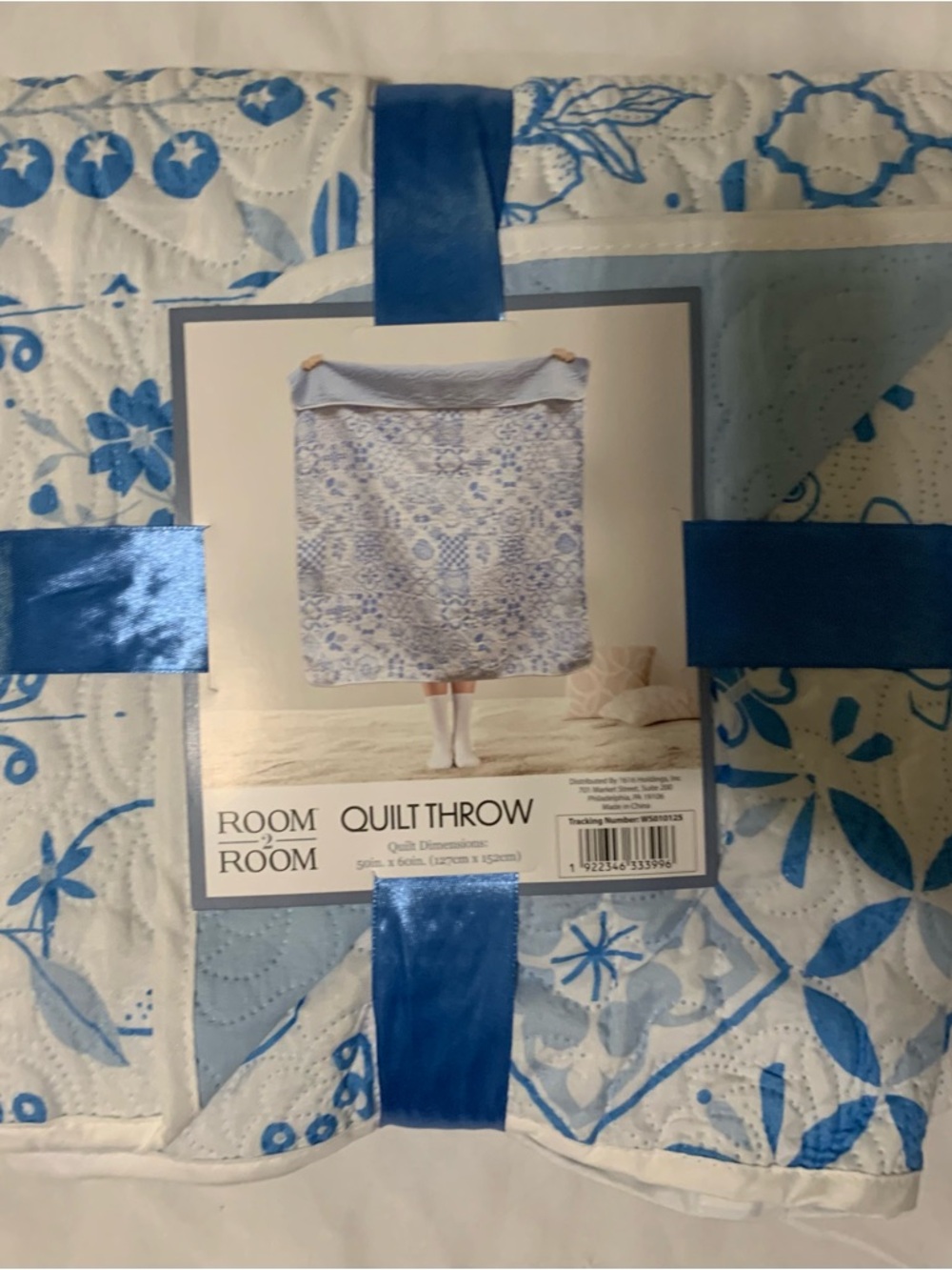 Room 2 Room Blue and White Quilt Throw